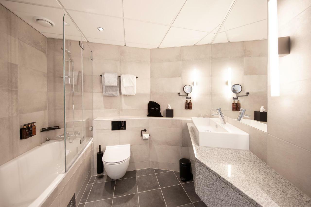 One-Bedroom Suite,828129659:JPEG